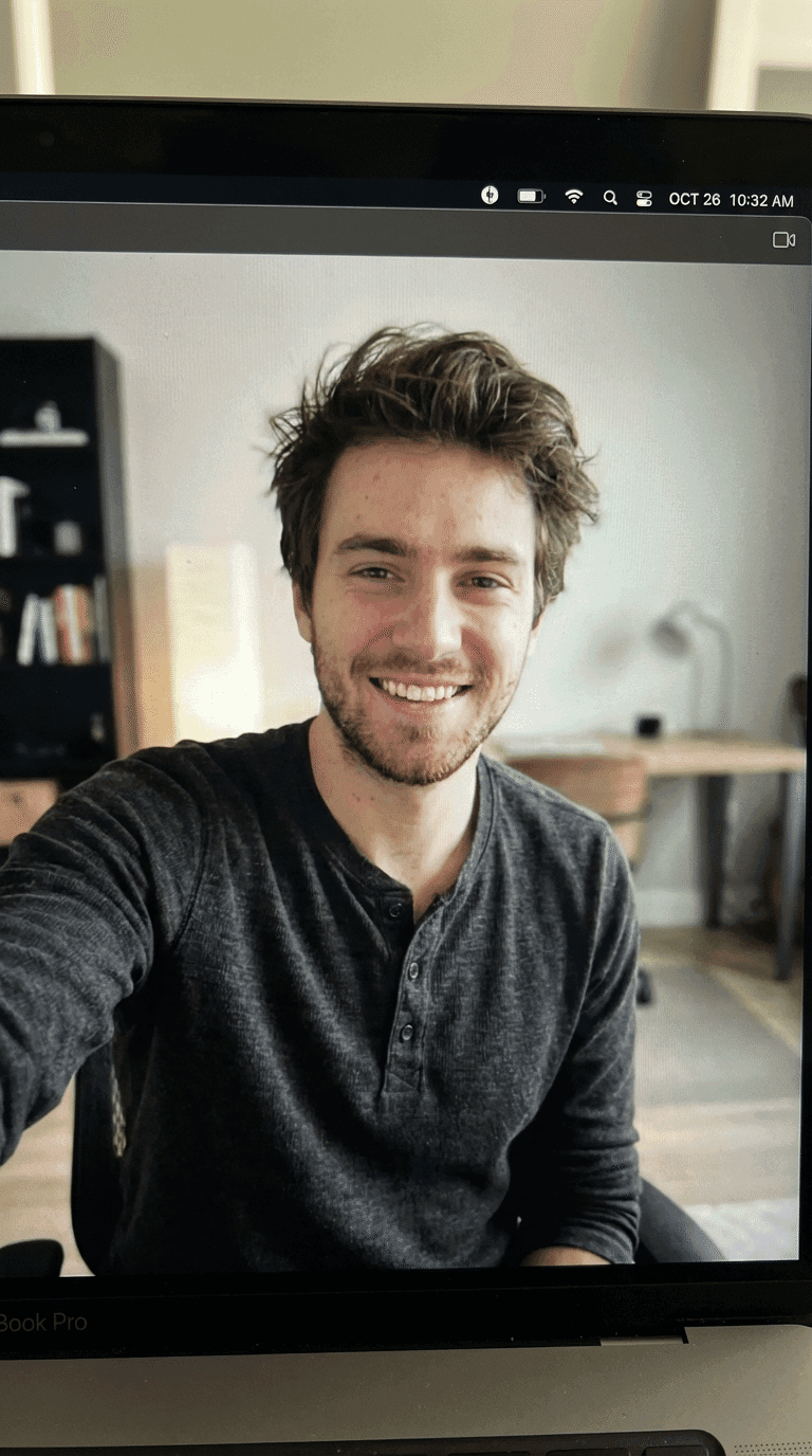 Random video chat match preview – Noah, 28